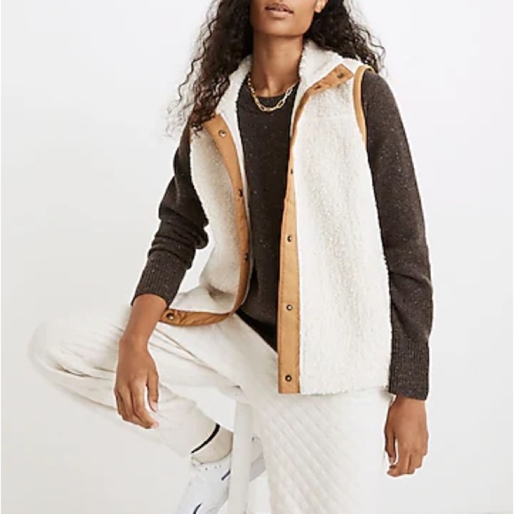 Madewell Addition Sherpa Vest size L